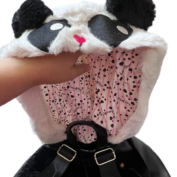 BETSEY JOHNSON - Large/Full Size Panda Hoodie Convertible Backpack Never Used it - Picture 3 of 8